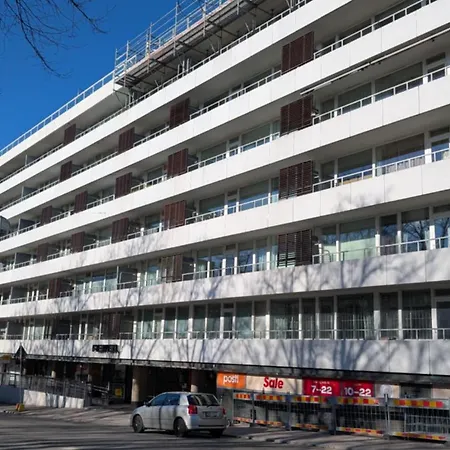 Basic 1 In Center Apartment *